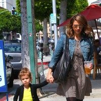 Jessica Alba, Cash Warren and daughter head out for a family meal photos | Picture 79856